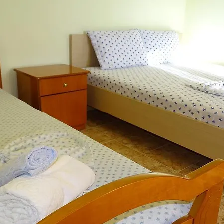Mondi Guest house Ksamil