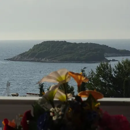 Guest house Mondi Ksamil