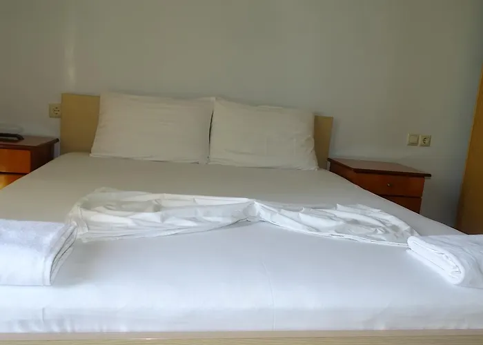 Mondi Konukevi Ksamil