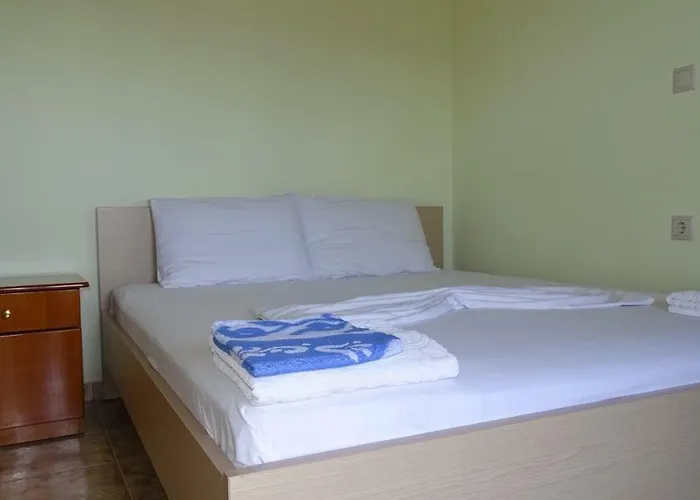 Mondi Konukevi Ksamil