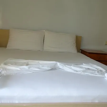 Mondi Maison d'hôtes Ksamil